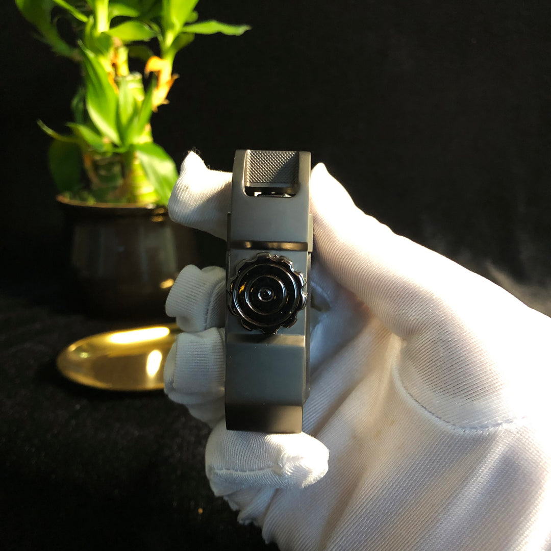 Gyroscopic plasma lighter